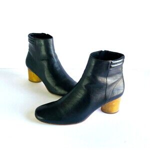 Anthropologie BERNARDO Izabella Ankle Boots Black Leather Sz 9 Wooden Heel